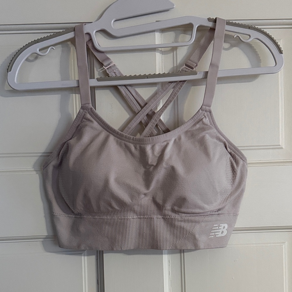 New Balance Women's Cross-Back Sports Bra - Light Pink